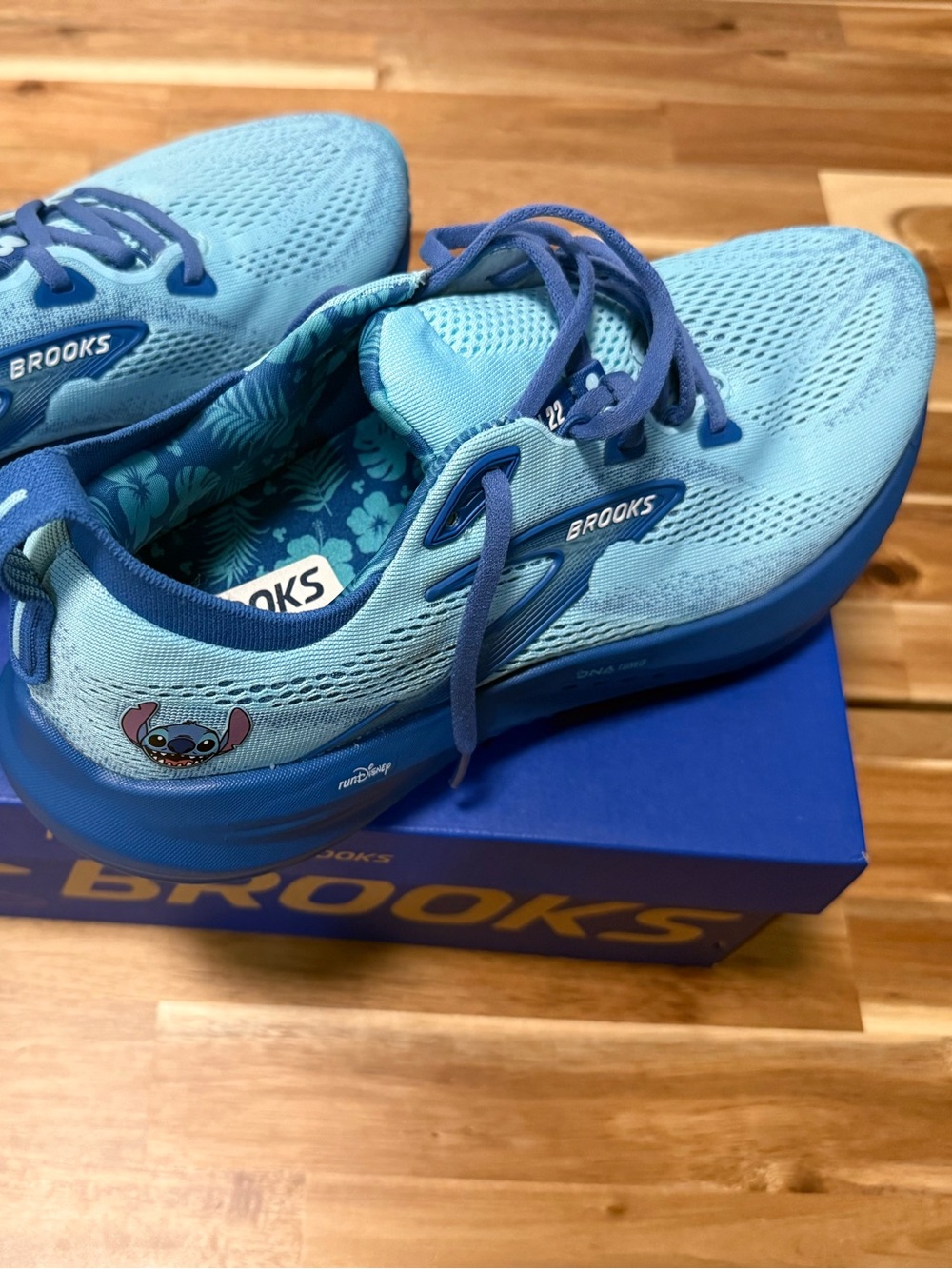 Brooks Womens Running Light Blue Run x Disney Sneakers (Stitch)